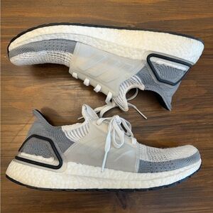 Adidas Ultraboost 19 in Cloud White Gray